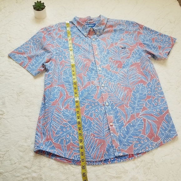 Chubbies Casual Button Down Short Sleeve Shirt - Picture 3 of 9